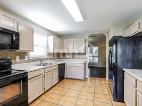 9106 Valhalla in Selma, TX - Building Photo - Building Photo
