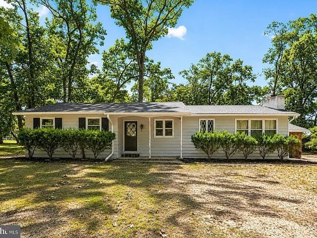 property at 930 Sykesville Rd