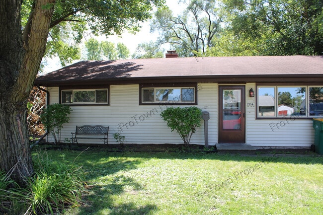 2214 Madonna Ave in Joliet, IL - Building Photo - Building Photo