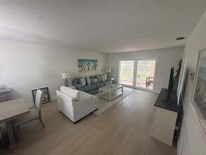 607 Fair Winds Dr in Nokomis, FL - Building Photo - Building Photo