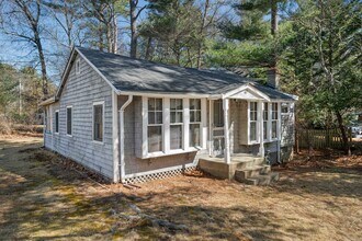 67 Priscilla Ave in Duxbury, MA - Foto de edificio - Building Photo