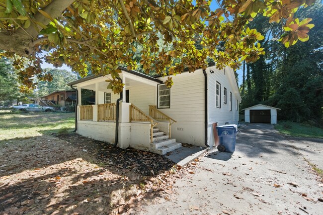 3192 Oakcliff Rd NW in Atlanta, GA - Building Photo - Building Photo