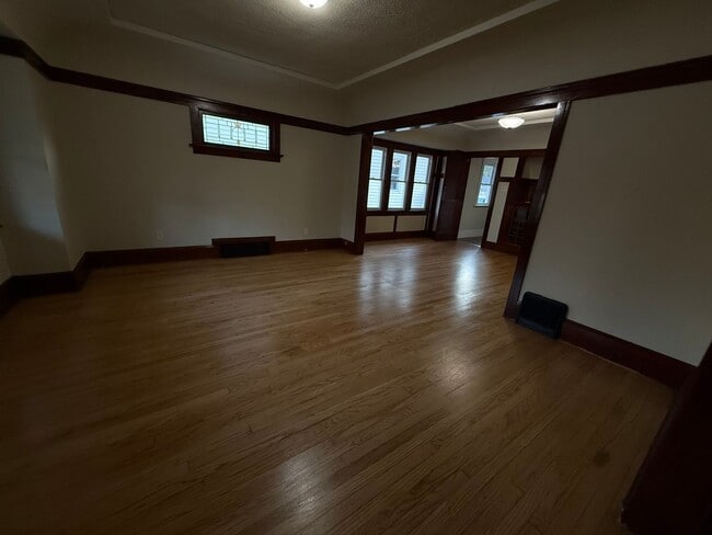 property at 1005 S 58th St