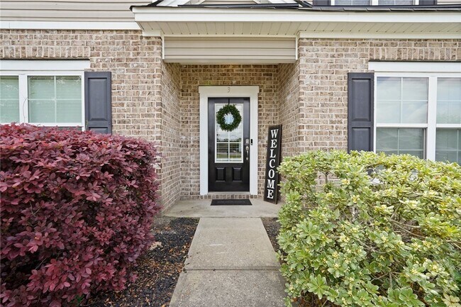 property at 3 Red Robin Ct