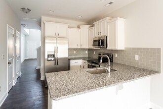 405 Trevally Ct in Southport, NC - Building Photo - Building Photo