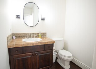 3231 Avenida Aragon in Carlsbad, CA - Building Photo - Building Photo