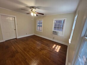 5110 Manett St in Dallas, TX - Building Photo - Building Photo