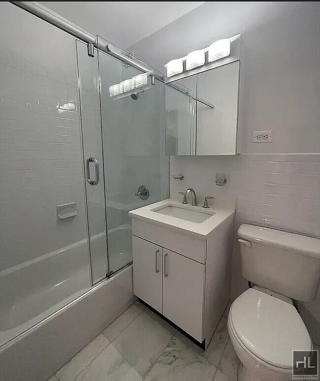 East 88 Street in New York, NY - Building Photo - Building Photo