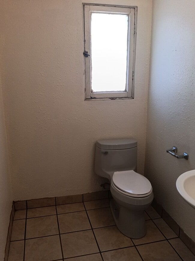 2129 Coal Ave SE in Albuquerque, NM - Building Photo - Building Photo