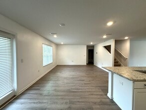 3262 Chapelwood Dr in Crestview, FL - Building Photo - Building Photo