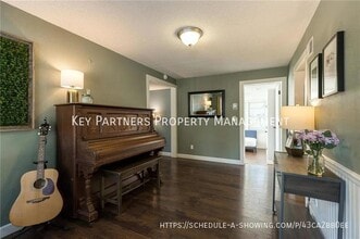 1309 Linden Rd in Liberty, MO - Building Photo - Building Photo