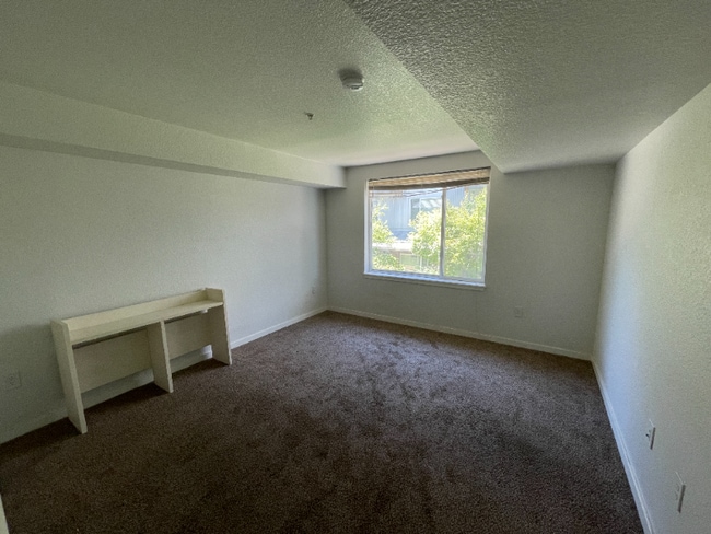 2830 E College Ave, Unit 304 in Boulder, CO - Building Photo - Building Photo