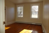 39 Gore St, Unit 1 in Cambridge, MA - Building Photo - Building Photo