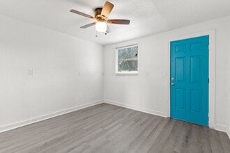 1050 19th St S in St. Petersburg, FL - Building Photo - Building Photo