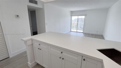 4550 NW 9th St in Miami, FL - Building Photo - Building Photo