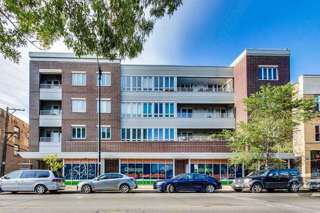 3021 W Armitage Ave in Chicago, IL - Foto de edificio