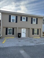 107 Violet Aly, Unit 1 in Pikeville, KY - Building Photo