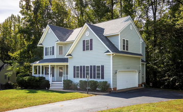 208 Pilgrim Ln in Richmond, VA - Foto de edificio - Building Photo
