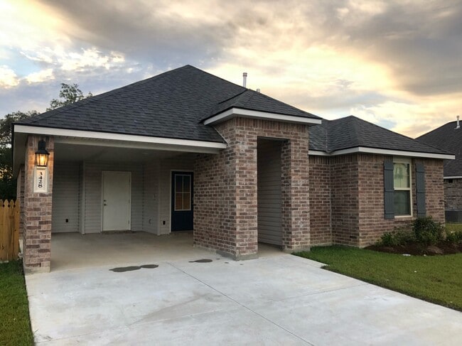 property at 3654 FOUNTAIN VIEW AVE