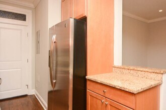 747 W Addison St in Chicago, IL - Foto de edificio - Building Photo