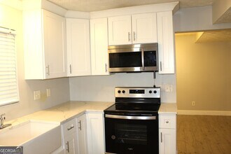 5811 Calico Ct in Lithonia, GA - Building Photo - Building Photo