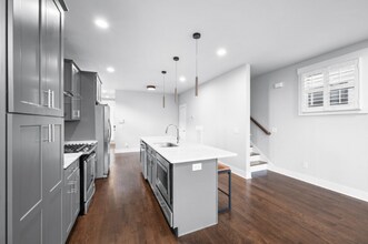 1833 16th Ave N in Nashville, TN - Building Photo - Building Photo