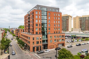 Le Moden in Montréal, QC - Building Photo
