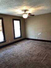 1906 10th St in Moline, IL - Building Photo - Building Photo