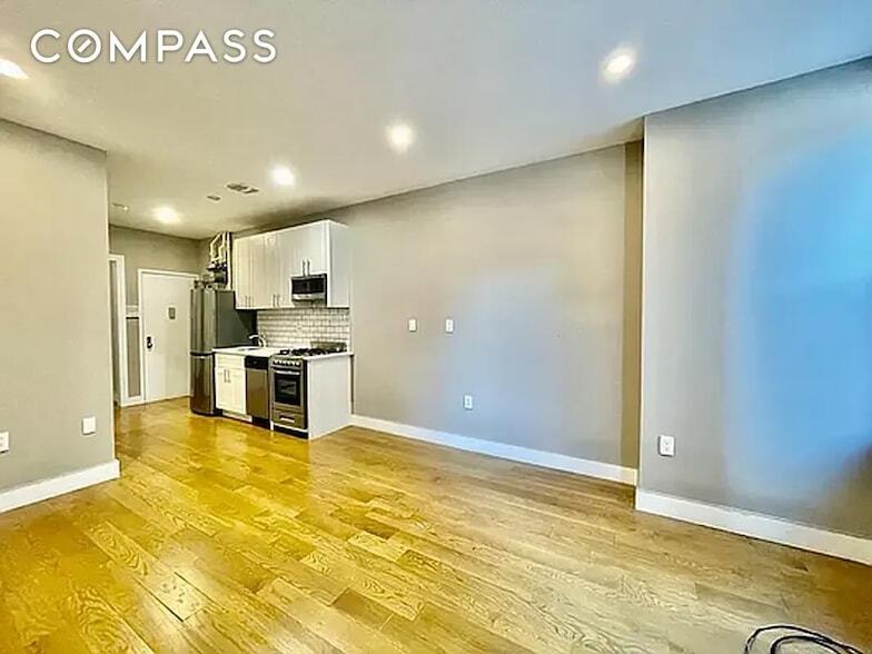 57 Spring St in New York, NY - Building Photo