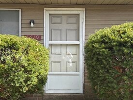 1619 38th St NW, Unit 1619 in Canton, OH - Building Photo