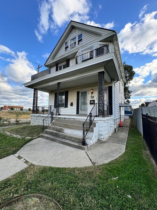 property at 2075 Crown Ave