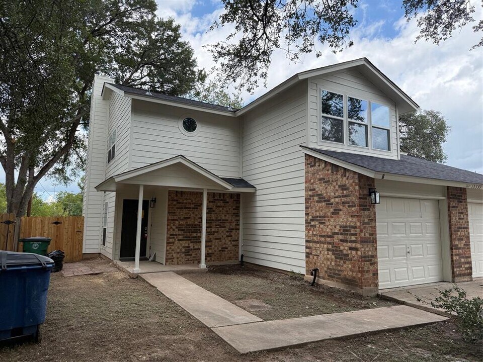 13339 Water Oak Ln in Austin, TX - Building Photo