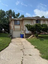 12913 W 61st Terrace in Shawnee, KS - Building Photo
