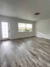 3714 SE 10th Ave in Cape Coral, FL - Building Photo - Building Photo