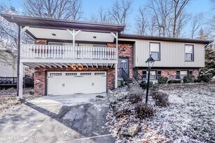 1222 Constitution Dr in Louisville, KY - Building Photo