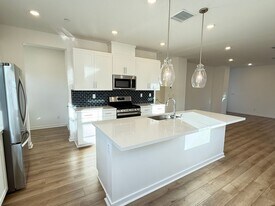 4499 S Grant Pso in Ontario, CA - Building Photo