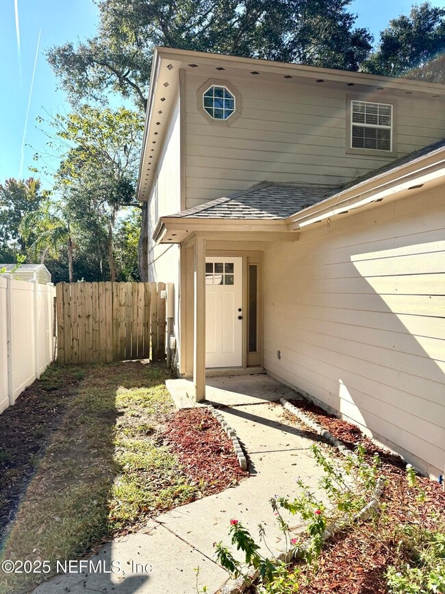 property at 452 Dutton Island Rd W