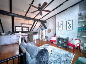 4 Champney Plz, Unit 3 in Boston, MA - Building Photo