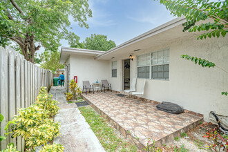 5711 NW 2nd St in Miami, FL - Building Photo - Building Photo