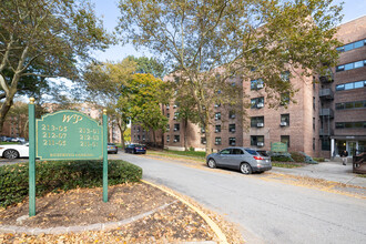 Windsor Park in Flushing, NY - Building Photo - Building Photo