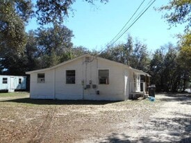 3120 Muldoon Rd in Pensacola, FL - Building Photo