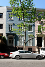 208 W 15th St in New York, NY - Building Photo - Building Photo