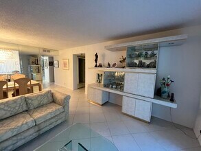 7281 Amberly Ln in Delray Beach, FL - Foto de edificio - Building Photo