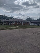 403 Grove St in Eau Claire, WI - Building Photo