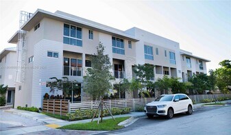 614 NE 12th Ave in Fort Lauderdale, FL - Building Photo