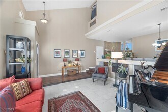 3824 Sunking St in Las Vegas, NV - Building Photo - Building Photo