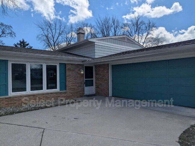 3226 Arrowwood Dr in Fort Wayne, IN - Building Photo - Building Photo
