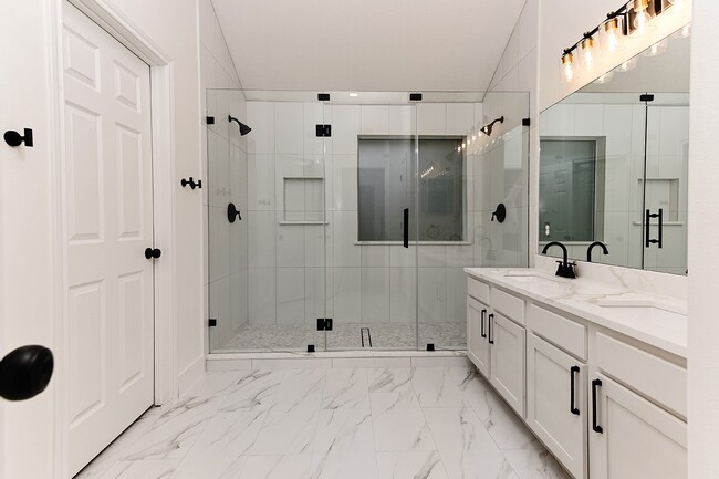 property at 122 S Abram Cir