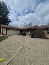 3581-3583 Peck St SW in Grandville, MI - Building Photo - Building Photo