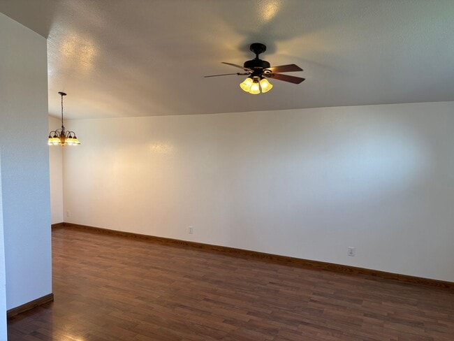 8018 Deer Water Dr in Sacramento, CA - Building Photo - Building Photo